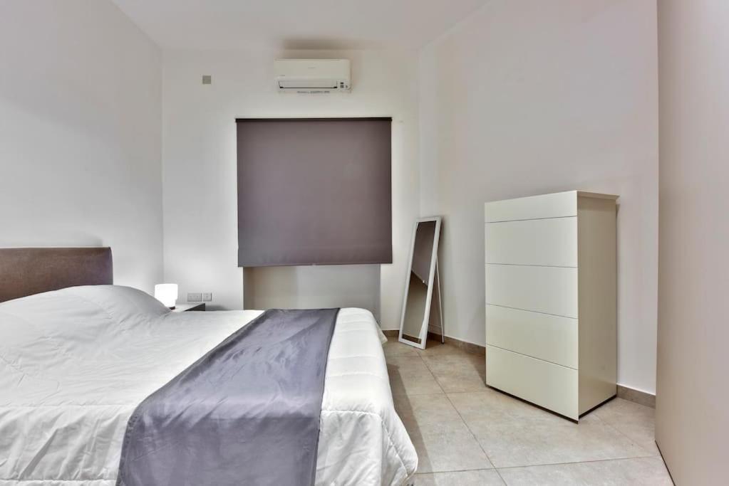Modern 3 Bed & 2 Bth Apt Сліма Екстер'єр фото